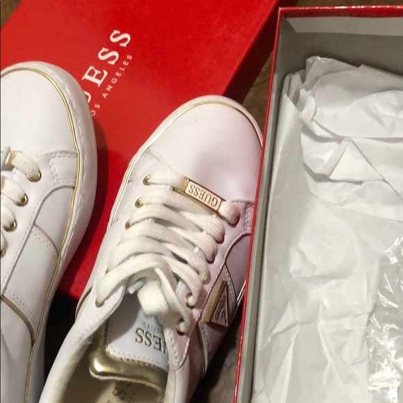 Guess white shoes - Picture 4 of 4